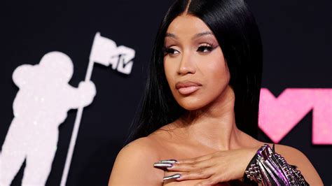 Cardi B Says She Regrets Offset as He Accuses Her of。